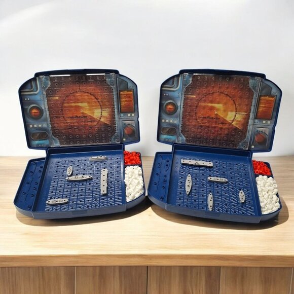 Battleship Combat Game Pieces‎ Ship Cases Blue 2001 Vintage Pegs Carrier No Box - Picture 1 of 10